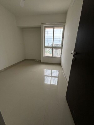 Room in 2 BHK Apartment at Puranik City, Kasarvadavali – for Rent