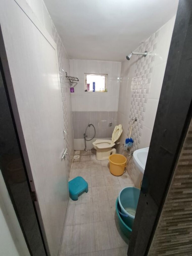Bathroom, satellite 2 Bedroom 1150 Sq.Ft. Apartment In Satellite Ahmedabad 10620461