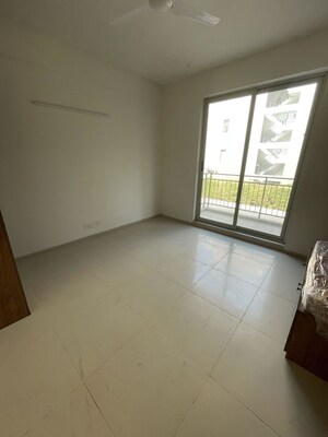 Room in 3 BHK Builder Floor at Palam Vihar Residents Association, Palam Vihar – for Rent
