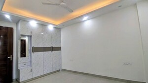 Room in 2 BHK Builder Floor at Saket – for Rent