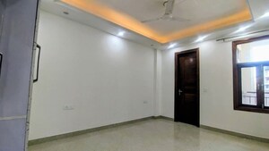Room in 2 BHK Builder Floor at Saket – for Rent
