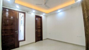 Room in 2 BHK Builder Floor at Saket – for Rent
