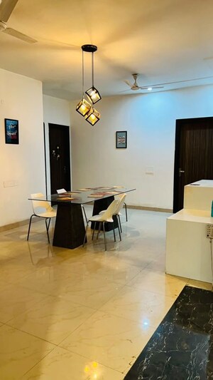 Team Area in 3.5 BHK Builder Floor at Sector 57 – for Rent