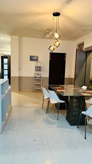 Team Area in 3.5 BHK Builder Floor at Sector 57 – for Rent