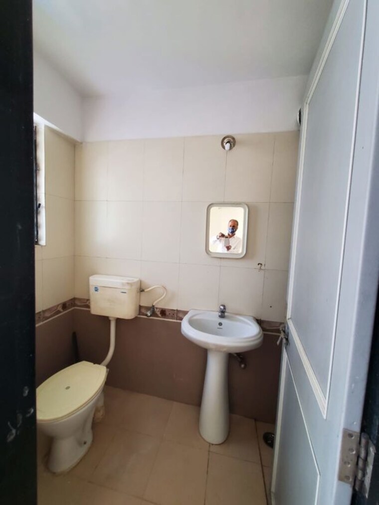 Bathroom, builders-combine-bella-vista 1 Bedroom 560 Sq.Ft. Apartment In Bavdhan Pune 10620482