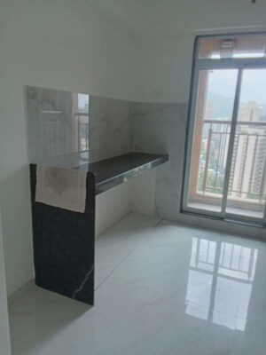 Room in 1 BHK Apartment at Anant Metropolis Insignia Towers, Kasarvadavali – for Rent