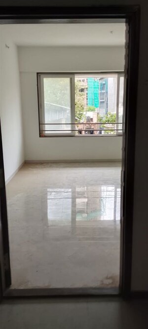 Room in 3 BHK Apartment at Harsh Tulip, Sion – for Sale