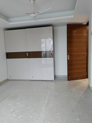 3 BHK Builder Floor For Rent in Sector 27