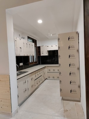 Kitchen in 3 BHK Builder Floor at Sector 27 – for Rent