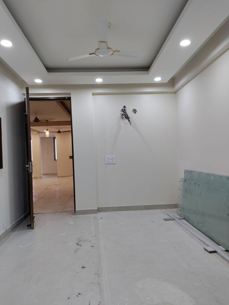 Room, sector 27 3 Bedroom 2300 Sq.Ft. Builder Floor In Sector 27 Gurgaon 10620502
