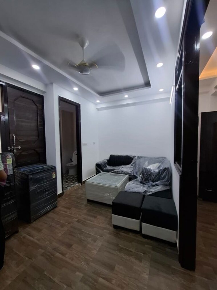  Parking, neb sarai 2 Bedroom 450 Sq.Ft. Builder Floor In Neb Sarai Delhi 10620508