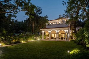 6+ BHK Villa – Exterior View View at Marna Siolim - for Sale