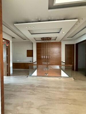 Building Lobby in 4 BHK Builder Floor at Golf Course Extension – for Rent