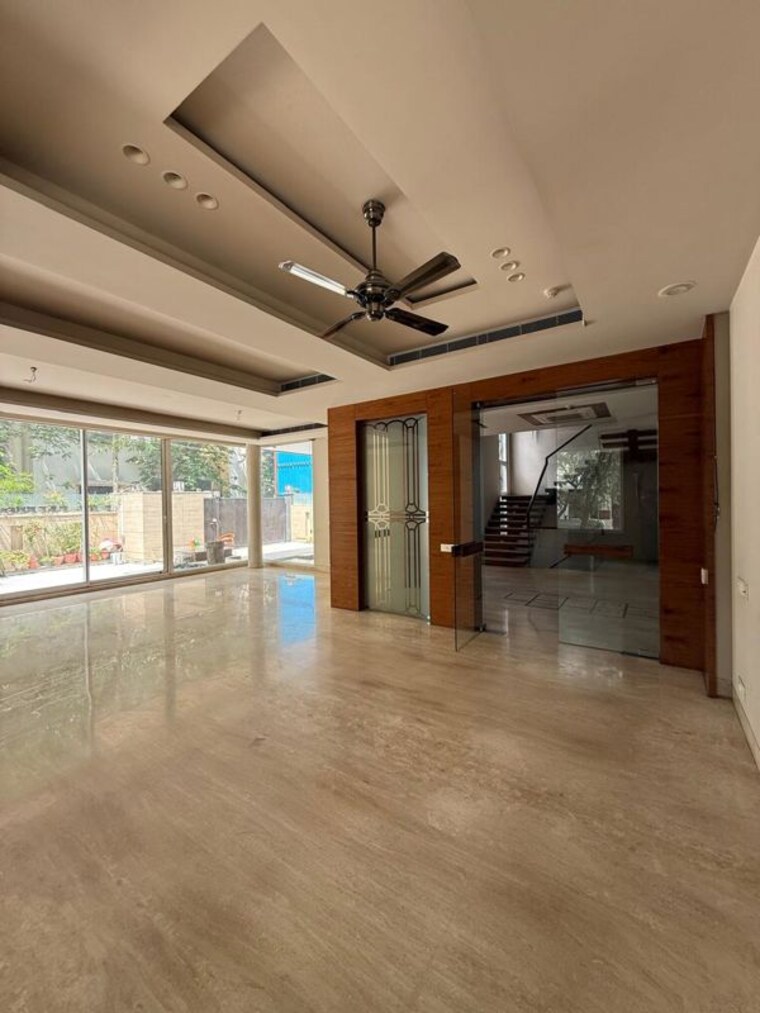  Parking, golf course extension 4 Bedroom 360 Sq.Yd. Builder Floor In Golf Course Extension Gurgaon 10620513