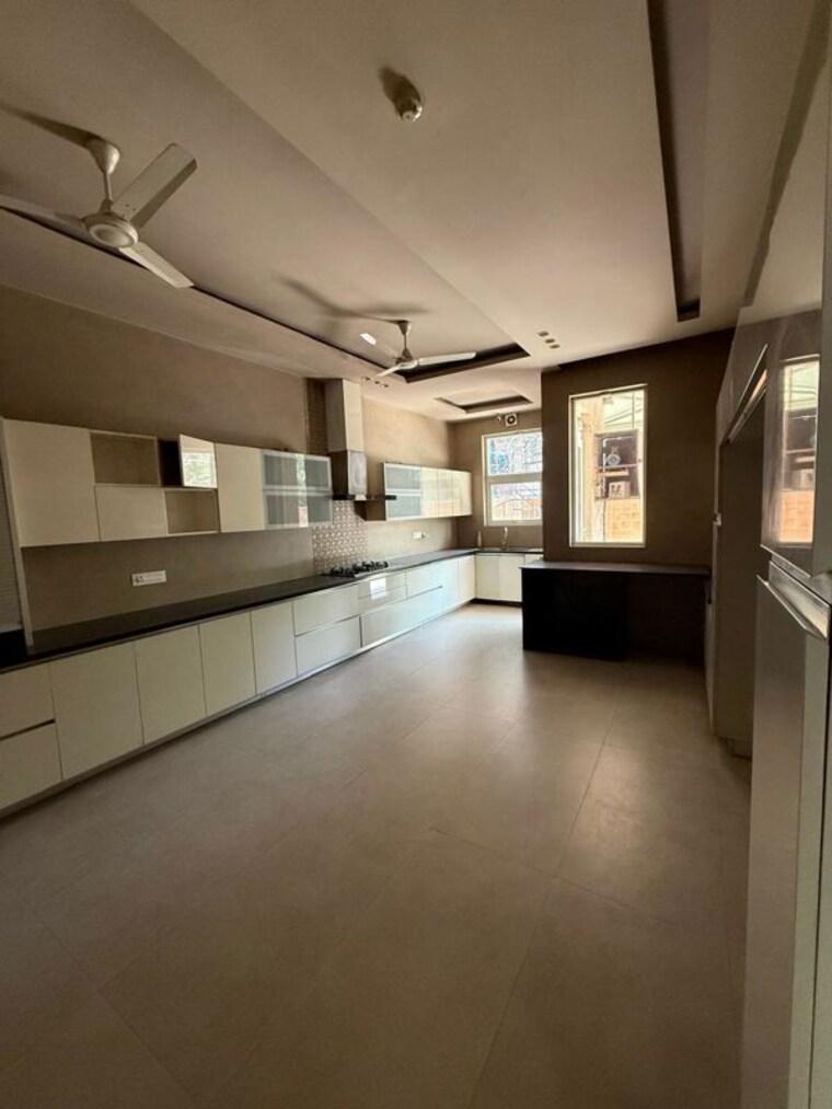 Kitchen, golf course extension 4 Bedroom 360 Sq.Yd. Builder Floor In Golf Course Extension Gurgaon 10620513