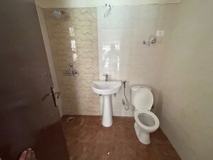 Bathroom in 3 BHK Apartment at Amrapali Verona Heights Phase II, Amrapali Leisure Valley – for Sale