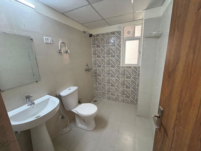 Bathroom, amrapali-verona-heights-phase-ii 3 Bedroom 1450 Sq.Ft. Apartment In Amrapali Leisure Valley Greater Noida 10620543