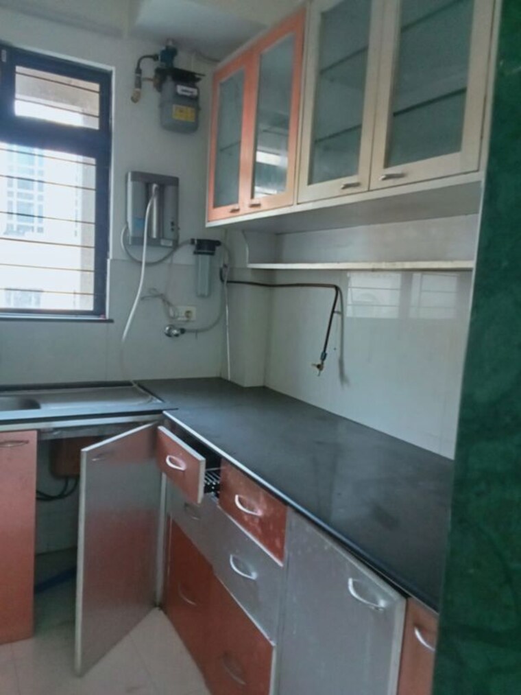Kitchen, hiranandani-estate-brentford 1 Bedroom 450 Sq.Ft. Apartment In Ghodbunder Road Thane 10620555