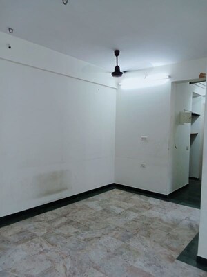 Room in 1 BHK Apartment at Hiranandani Estate Brentford, Ghodbunder Road – for Rent