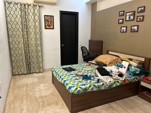 Bedroom in 4 BHK Builder Floor at Sector 23 – for Rent