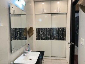 Team Area in 4 BHK Builder Floor at Sector 23 – for Rent
