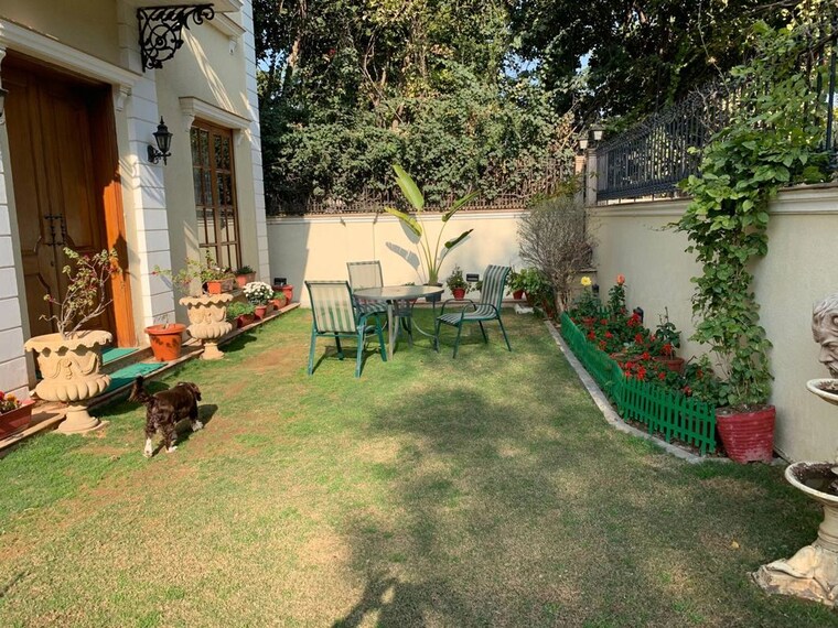 Exterior View, dlf phase i 3.5 Bedroom 320 Sq.Yd. Builder Floor In Dlf Phase I Gurgaon 10620594