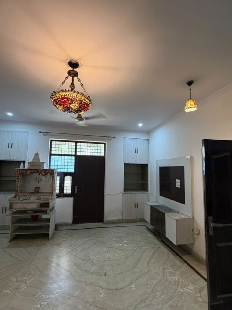 Bedroom, green fields colony 2 Bedroom 150 Sq.Yd. Builder Floor In Green Fields Colony Faridabad 10620616