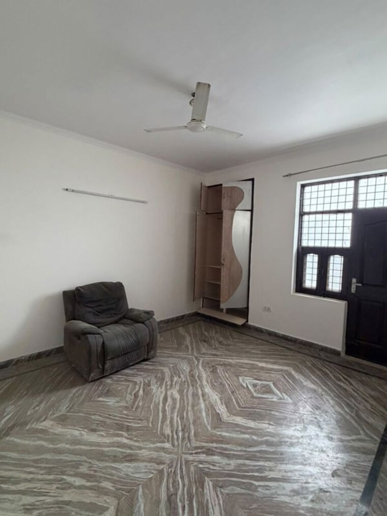 Bedroom, green fields colony 2 Bedroom 150 Sq.Yd. Builder Floor In Green Fields Colony Faridabad 10620616