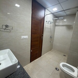 Bathroom in 3 BHK Apartment at Ambience Creacions, Sector 22 – for Rent