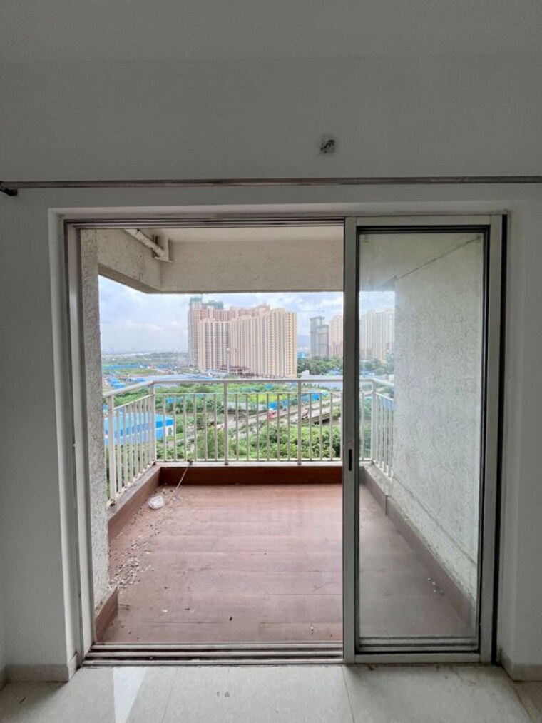 undefined, lodha-amara 2 Bedroom 900 Sq.Ft. Apartment In Kolshet Road Thane 10620646