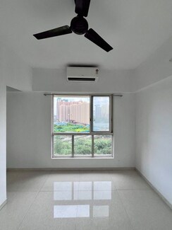 2 BHK + Prayer Room Apartment For Sale in Lodha Amara