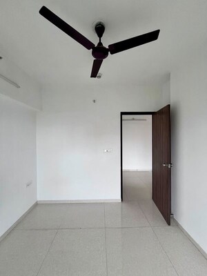 Room in 2 BHK Apartment at Lodha Amara, Kolshet Road – for Sale