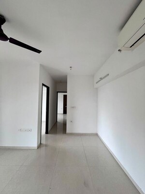 Room in 2 BHK Apartment at Lodha Amara, Kolshet Road – for Sale