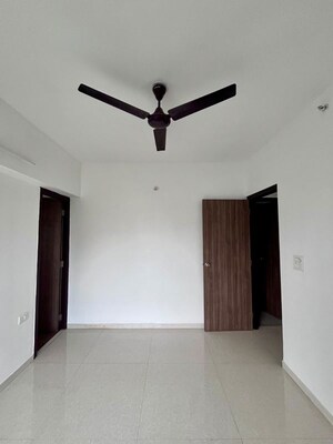 Room in 2 BHK Apartment at Lodha Amara, Kolshet Road – for Sale