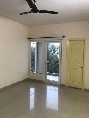 Room in 3 BHK Apartment at Hinduja Lake Front Estate, Bannerghatta Road – for Rent