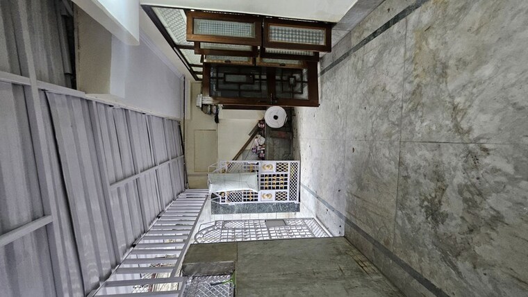 Exterior View, dilshad garden 2.5 Bedroom 900 Sq.Ft. Apartment In Dilshad Garden Delhi 10620057
