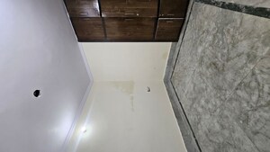 Attached Bathroom in 2.5 BHK Apartment at Dilshad Garden – for Rent