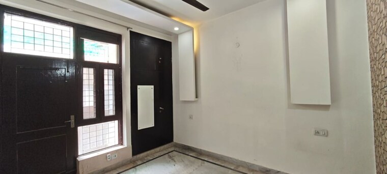 Room, green fields colony 3 Bedroom 180 Sq.Yd. Builder Floor In Green Fields Colony Faridabad 10620660