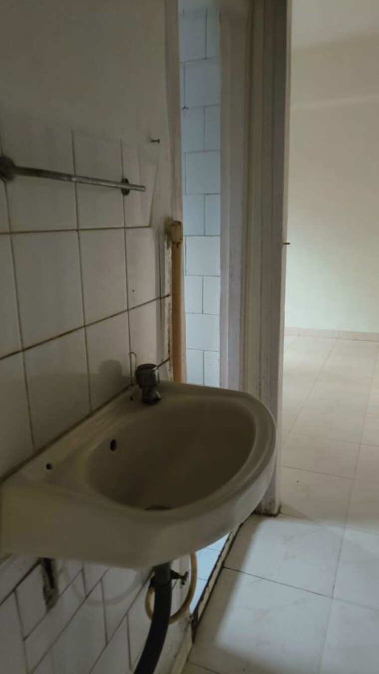 Bathroom, aaram-chs 1 Bedroom 350 Sq.Ft. Apartment In Santacruz East Mumbai 10620663