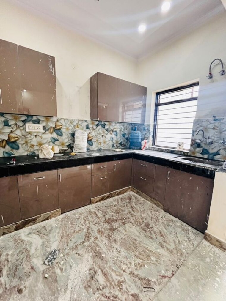 Kitchen, green fields colony 4 Bedroom 270 Sq.Yd. Builder Floor In Green Fields Colony Faridabad 10620675