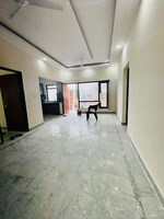 4 BHK 270 Sq.Yd. Builder Floor in Green Fields Colony