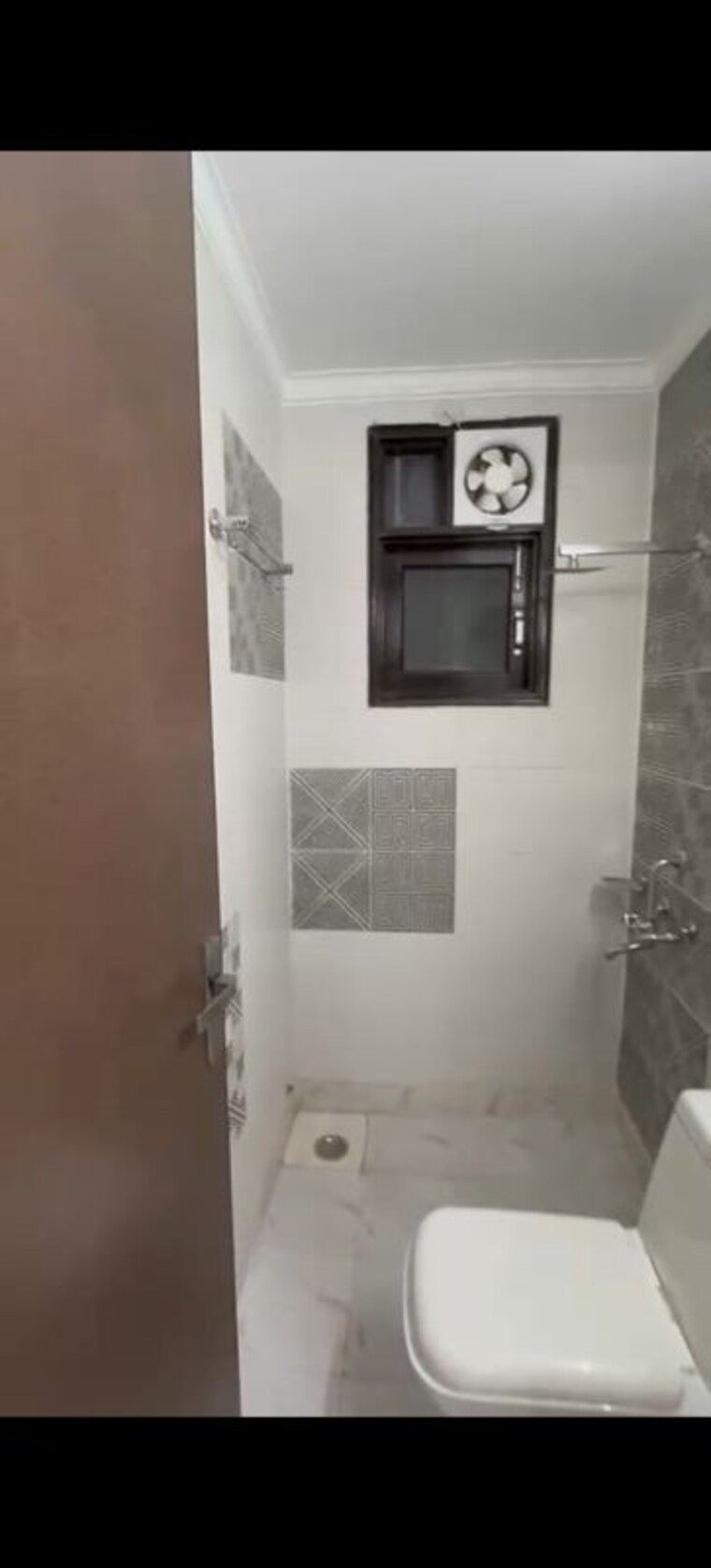 Bathroom, rajpur khurd extension 2 Bedroom 720 Sq.Ft. Builder Floor In Rajpur Khurd Extension Delhi 10620665