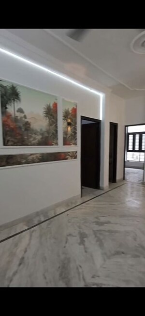 Room in 2 BHK Builder Floor at Green Fields Colony – for Rent