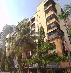  Apartment For Sale in Kandivali West