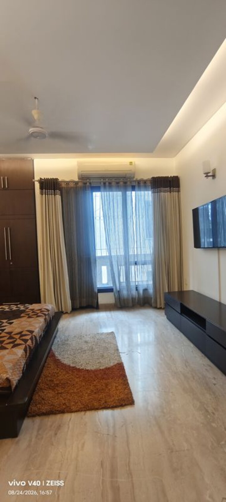 Bedroom, defence colony 3 Bedroom 325 Sq.Yd. Builder Floor In Defence Colony Delhi 10620857
