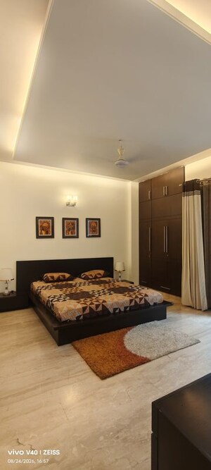 Bedroom in 3 BHK Builder Floor at Defence Colony – for Rent