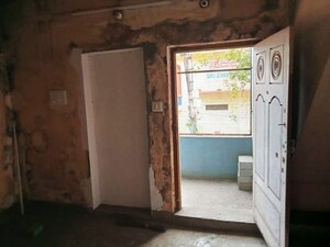 Room in  Independent House at Ulsoor Lake – for Sale