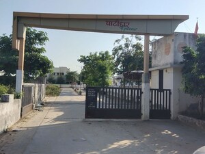 Parking in  Independent House at Borsan - Hansapur Road – for Sale