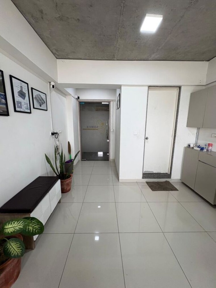 Team Area, satellite Commercial Office Space 510 Sq.Ft. In Satellite Ahmedabad 10620914