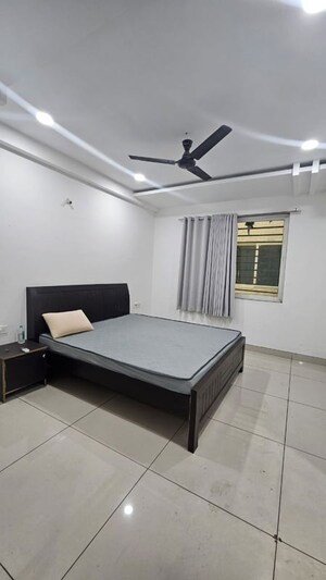 Kitchen in 3.5 BHK Apartment at Telibandha – for Rent
